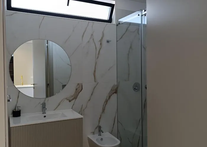 Blue River - Douro Tower * Vila Nova de Gaia